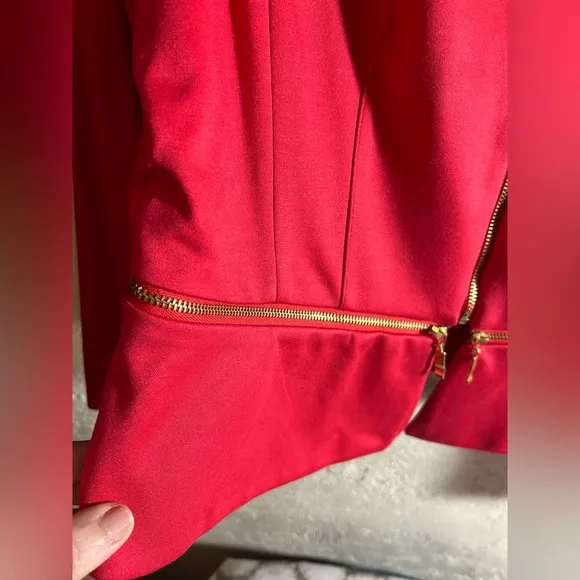 Women's Suit 2pc Red w/ gold zipper detail, Med. by Styled by Joe Zee, knit