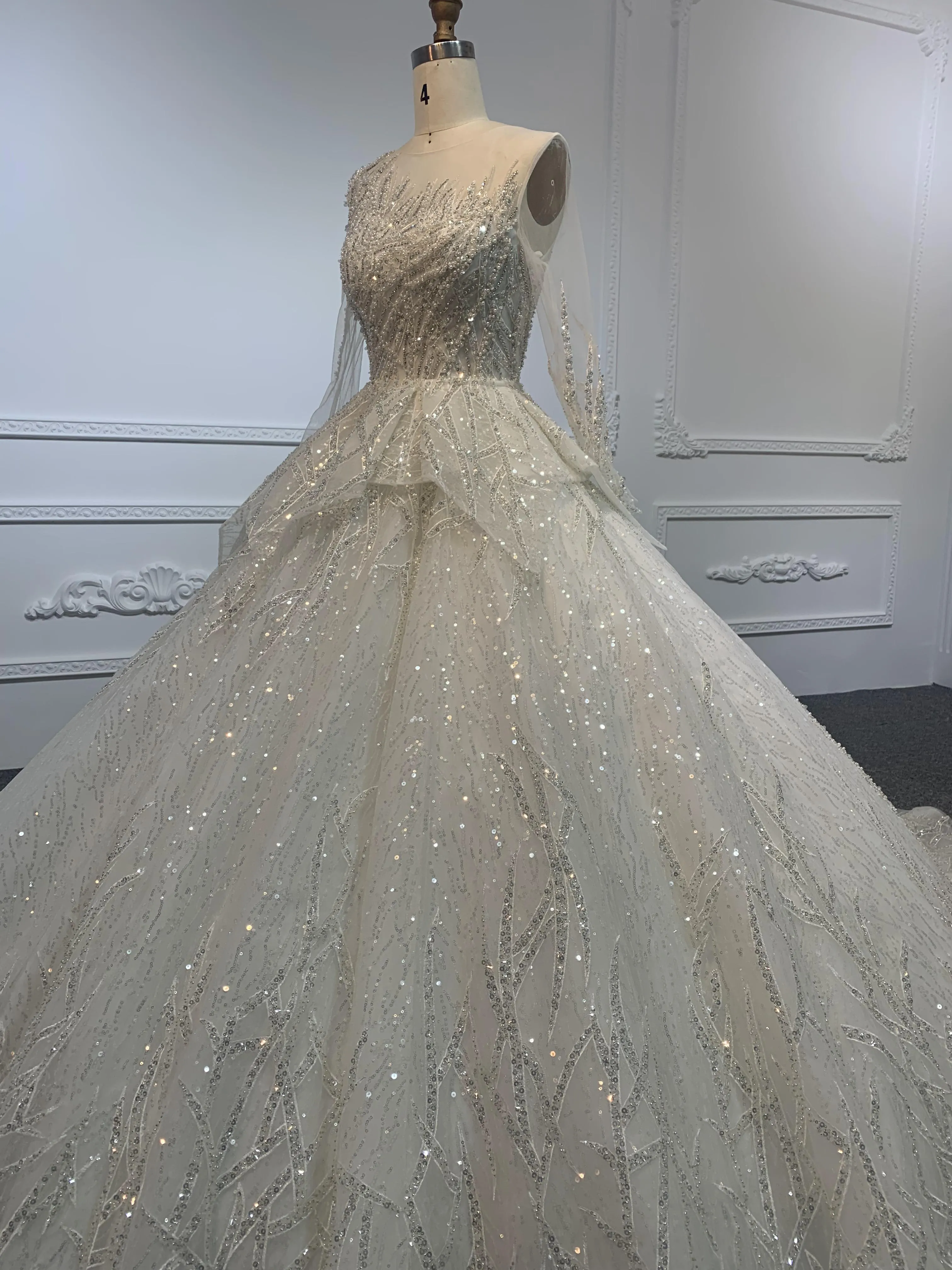 Z009-Long Sleeve Luxurious Sparkle Wedding Gown With Removable Decorative Piece