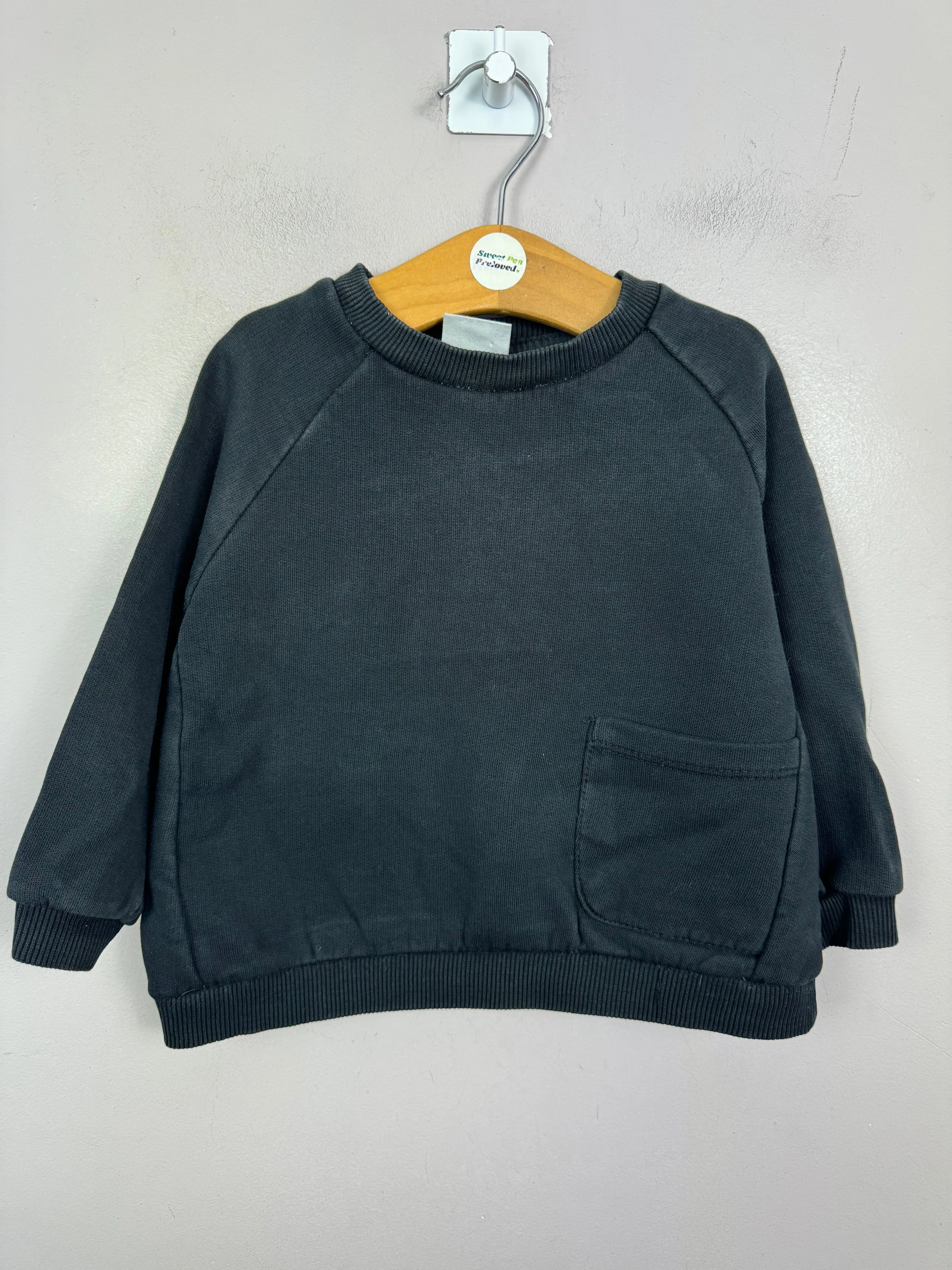 Zara Black Sweatshirt 12-18m
