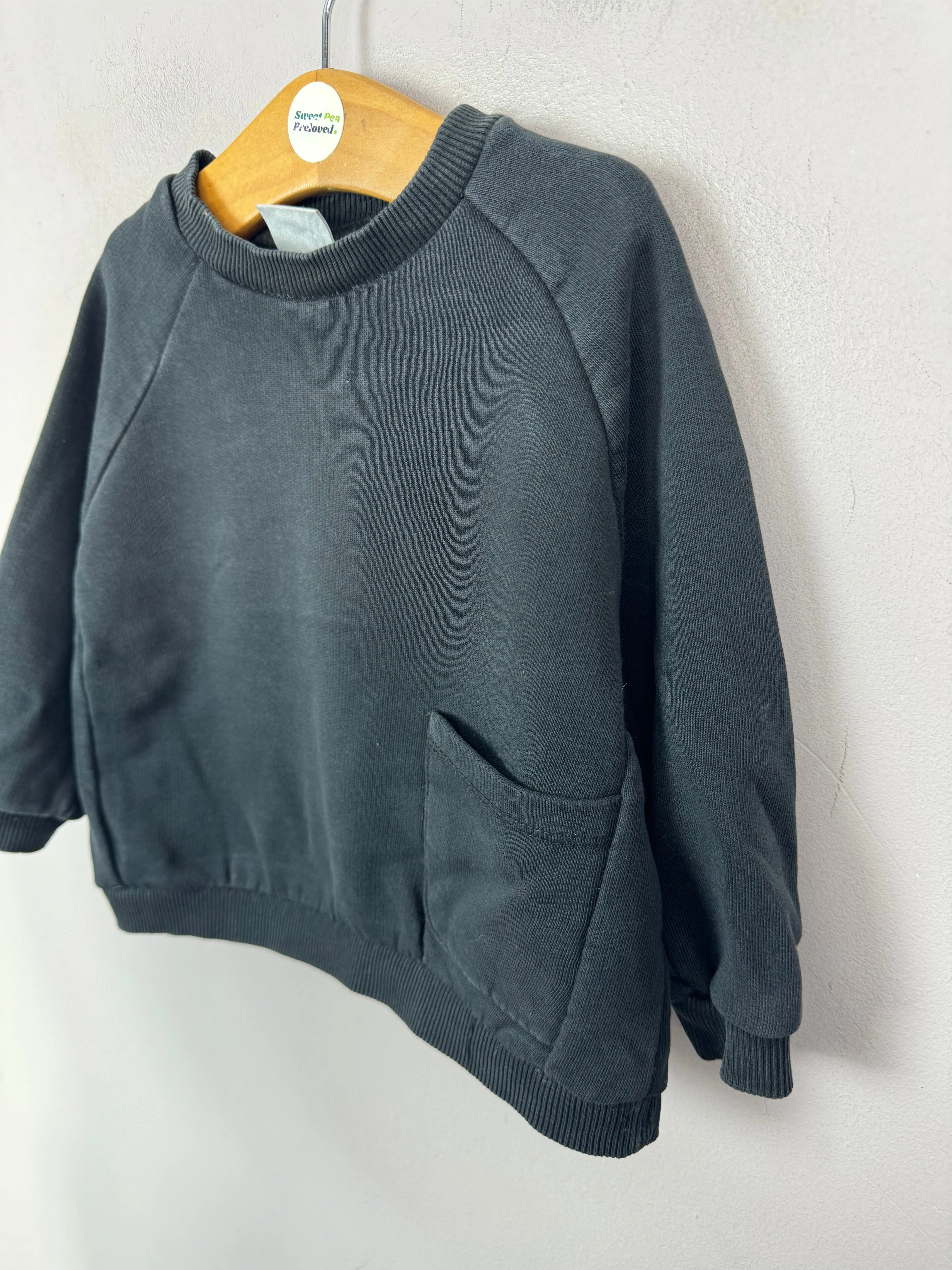 Zara Black Sweatshirt 12-18m